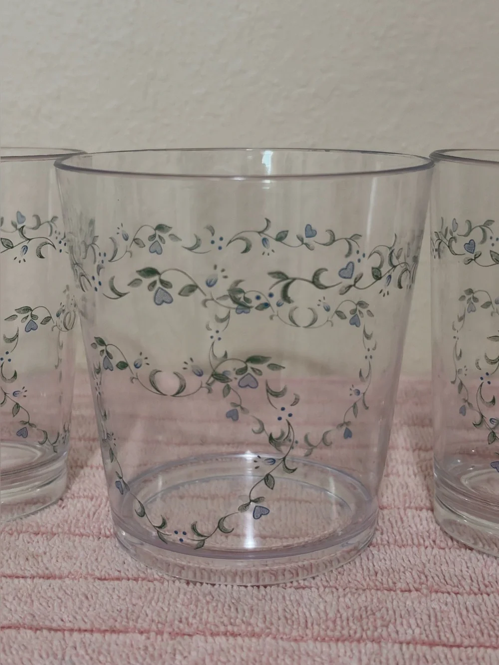 Set of 3 Corelle acrylic blue floral glasses*1 rock  14 oz and *2 size juice 8oz